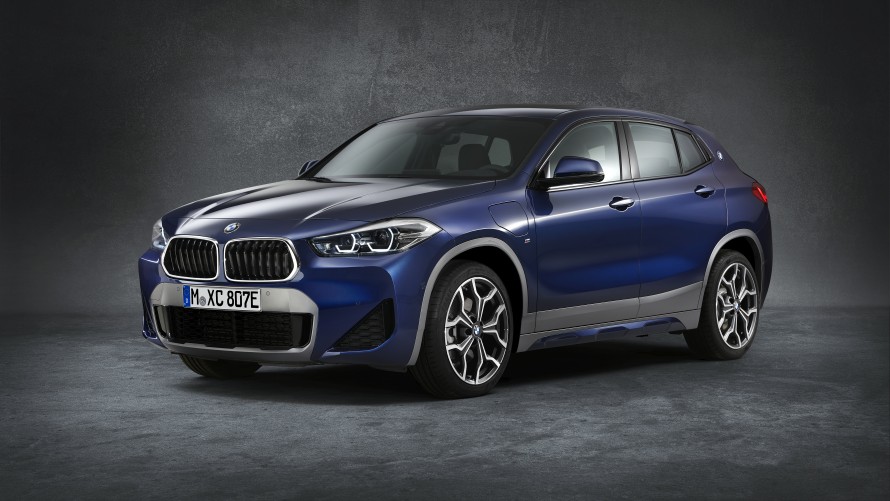 NOVÉ BMW X2 xDRIVE 25e.