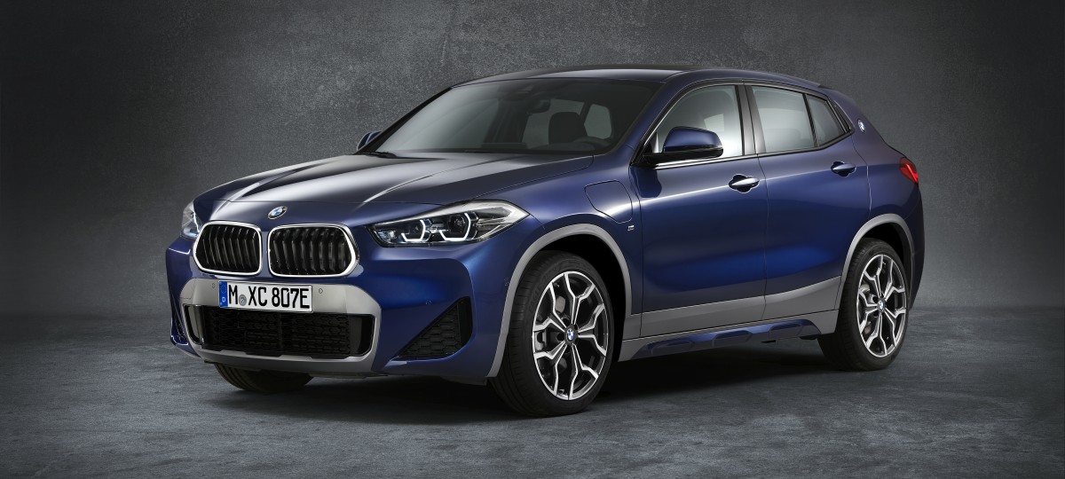 NOVÉ BMW X2 xDRIVE 25e.